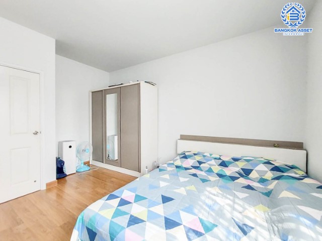 *****ทาวน์เฮ้าส์มือสองนนทบุรี ม.เดอะคัลเลอร์ พรีเมี่ยม บางกรวย-ไทรน้อย เนื้อที่กว้าง 20 ตร.ว. ฟังก์ชัน 3 ห้องนอน 2 ห้องน้ำ ที่จอดรถ 2 คัน บ้านคุณภาพจากแบรนด์ Areeya ฟรีแอร์! สภาพสวยพร้อมเข้าอยู่ หน้าโครงการติดถนนใหญ่ เชื่อมต่อถนนบางกรวย-ไทรน้อย ถนนชัยพฤกษ์ ถนนบางบัวทอง-สุพรรณบุรี